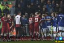Lihat! Saat Roberto Firmino Bentrok dengan Bek Everton - JPNN.com