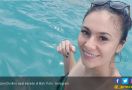 Pamer Foto Bikini, Wulan Guritno Bangga Dibilang Masih Seksi - JPNN.com