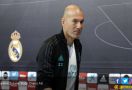 Nyonya Tua Tunggu Zinedine Zidane Cerai sama Real Madrid - JPNN.com