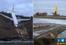 Pesawat 168 Penumpang Tergelincir, Nyaris Masuk Laut - JPNN.com