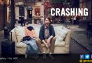 Crashing Season 2: Mengintip Sisi Kelam Kehidupan Komika - JPNN.com