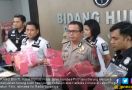 Sasar Karaoke Plus-plus, Polisi Sita Celana Dalam dan Beha - JPNN.com