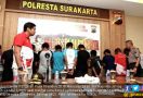 Belasan Bonek Diamankan Kepolisian, Bang Ara Turun Tangan - JPNN.com