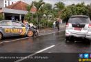 Mobil Patroli Polisi Alami Kecelakaan Sampai Penyok Begini - JPNN.com