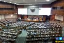 Revisi UU MD3 Membuat Anggota DPR jadi Gila Hormat? - JPNN.com