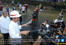 Kunjungi Ambon, Jokowi Tinjau Proyek Padat Karya Tunai - JPNN.com