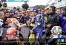 HUT ke-39 Valentino Rossi, Marquez: Saya Harap Dia Menurun - JPNN.com