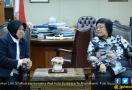 Datangi Menteri Siti, Bu Risma Curhat Soal KBS - JPNN.com