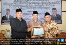 Utang Indonesia Rp 7.000 T, Ustaz HNW Sindir Jokowi Mulas - JPNN.com