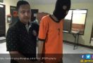 Polisi Menyamar Demi Bekuk Pria Ini - JPNN.com
