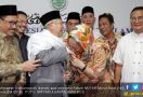 Sukmawati Cium Tangan Kiai Maruf Amin, Proses Hukum Lanjut - JPNN.com