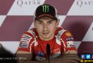 Lorenzo Masih Belum Rela Marquez Ogah Minta Maaf - JPNN.com