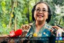 Hari Kartini, Menteri Siti Jadi Pemenang Kebaya Terbaik - JPNN.com