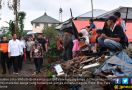 Blusukan di Banjarnegara, Jokowi Temui Warga Korban Gempa - JPNN.com