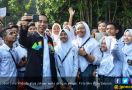 Wagub Sandi Kesengsem Jaket Asian Games Ala Presiden Jokowi - JPNN.com