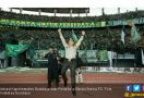 Selebrasi Kapolrestabes Surabaya saat Persebaya Bantai Arema - JPNN.com