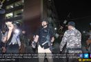 Bom Sidoarjo, Pria Terkapar di Dekat Pintu Kamar - JPNN.com