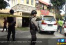 Polisi Geledah Rumah Mewah Terduga Teroris   - JPNN.com