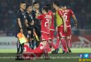 Pemain Persela Cetak Gol Pakai Tangan, Teco: Menyedihkan - JPNN.com