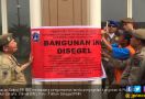 Gubernur Anies Menyegel Seluruh Bangunan di Pulau B dan D - JPNN.com