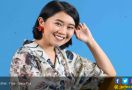 Radhini Usung Tema Girl Power di Lagu Fly - JPNN.com