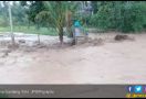 Lahan Pertanian Warga Rusak karena Banjir Bandang - JPNN.com