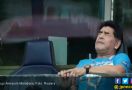 Darah Rendah Kambuh, Diego Maradona Dipapah Lalu Dirawat - JPNN.com