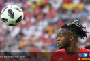 Hahaha, Muka Michy Batshuayi Dihajar Bola saat Gol Belgia - JPNN.com