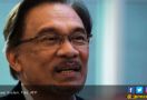 Anwar Ibrahim Berharap Mahathir Serahkan Jabatan PM Malaysia Pertengahan 2020 - JPNN.com