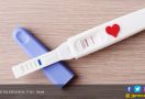 Ketuk Pintu, Mantan Pacar Suami Datang Sambil Bawa Alat Tes Kehamilan - JPNN.com