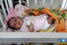 Ayo Ngaku, Siapa Tinggalkan Bayi dan Uang di Teras Warga? - JPNN.com