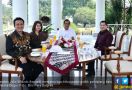 Jokowi, HT, Grace dan Diaz Tersenyum di Meja Makan Istana - JPNN.com