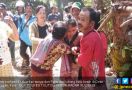 Hilang 15 Tahun, Hasni Disembunyikan Dukun di Celah Batu - JPNN.com