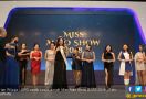 SPG Cantik Peraih Miss Auto Show 2018 Kebelet SUV - JPNN.com