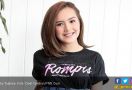 Pengorbanan Si Cantik Beby Tsabina demi Film Rompis - JPNN.com