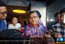 Prabowo dan Jokowi Berpelukan, Hasto: Menyejukkan - JPNN.com