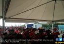 Indonesia Vs UEA Sebabkan Antrean 300 Meter di Wibawa Mukti - JPNN.com
