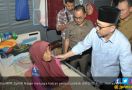 Ketua MPR Menyapa Warga Korban Gempa Lombok di RSUD - JPNN.com