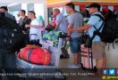Video Rombongan Tenaga Kerja Asing Tiba di Bandara, Viral di Medsos - JPNN.com