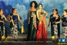 Inspirasi Wayang di Panggung Paris Fashion Week - JPNN.com