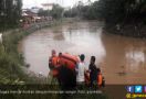 Banjir, Remaja Hanyut Terbawa Arus Sungai Deli - JPNN.com