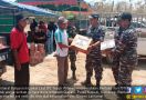Danlanal Bawa Bantuan TNI AL untuk Warga Korban Gempa - JPNN.com