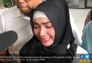 Sidang PK Ditunda, Roro Fitria: Hati Kecil Saya Kecewa - JPNN.com