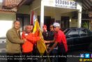 Guru Honorer K2 Jalan Kaki dari Indramayu, sampai Mana? - JPNN.com