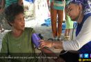 Korban Gempa: Perawat Ganteng Ini Sangat Membantu Saya - JPNN.com