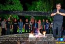 Hasto PDIP Jajal Berdiri di Kayangan Api, Nih Fotonya - JPNN.com