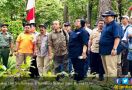 Masyarakat Sumatera Selatan Terima SK Perhutanan Sosial - JPNN.com
