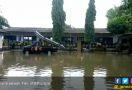 Tergenang Banjir, Sekolah Diliburkan - JPNN.com
