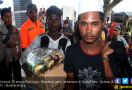 Perahu Mengangkut 20 Warga Rohingnya Terdampar di Aceh Timur - JPNN.com