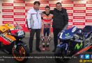 Dani Pedrosa Dapat Kado Indah 2 Motor Balap Honda - JPNN.com